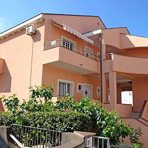 apartmani-stipe.hotelinzadar.com/